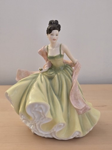 Royal doulton pretty ladies - royal,