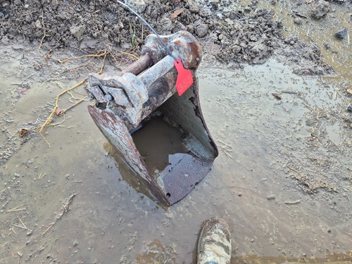 300mm excavator digging bucket - digging,