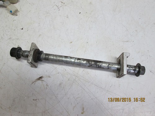 Rear wheel pin - rear,