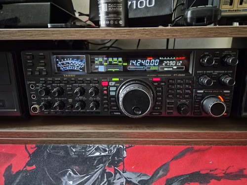 Yaesu 2000d 200w model - yaesu,