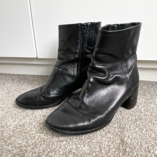 Russell bromley black - &,