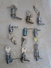 9 LOCKS WITH KEYS FOR FRUIT