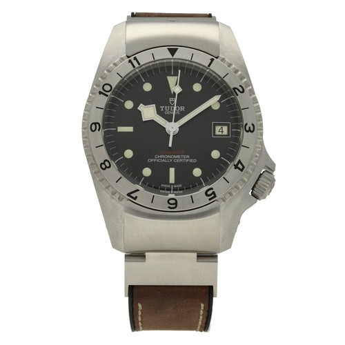 Tudor black bay - p01,