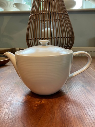 White company teapot large vgc - white,