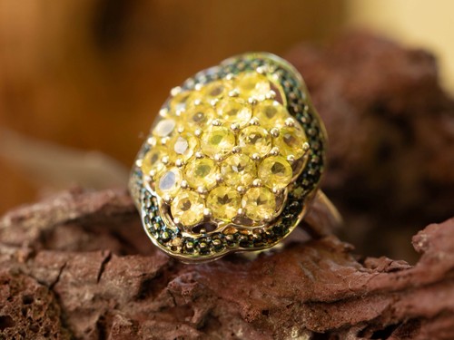 Canary apatite champagne - canary,