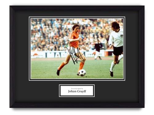 Johan cruyff hand - cruyff, signed
