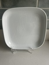 Jamie Oliver Queens Easy Entertaining  White on White 22cm Square Dish