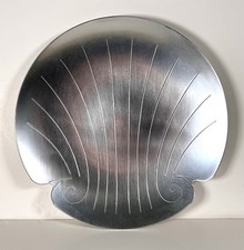 Kensington Ware Shell Canape