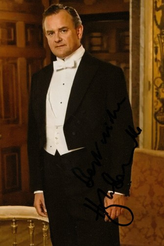 Hugh bonneville hand - hand, signed
