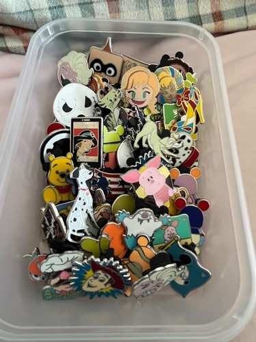 Disney trading pin blind - disney,