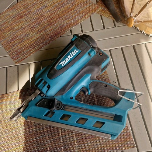 Makita gn900se first - gn900se, fix