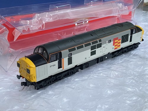 Bachmann 775nf class - 37, 104