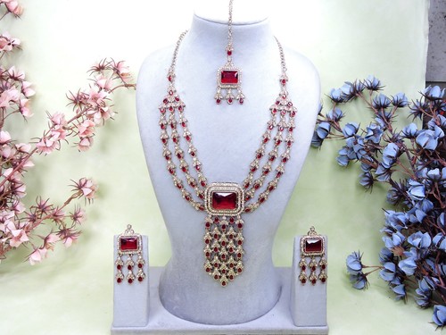 Maroon red indian - indian, traditional
