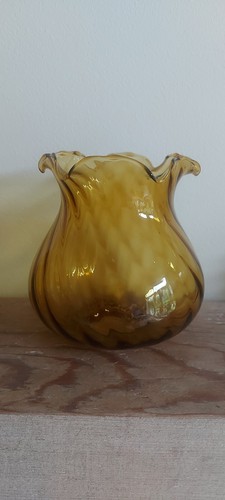 Rare vintage amber mid - rare,