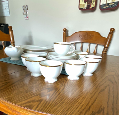 Vtg wedgewood bone china - bone,