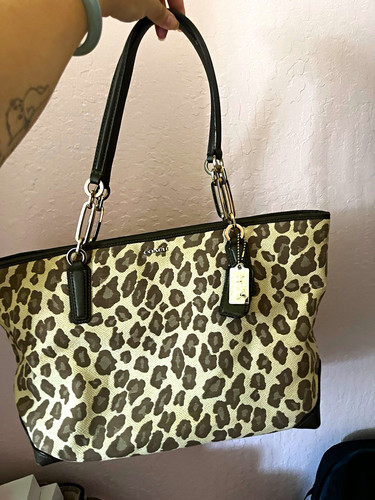 Vintage coach leopard animal - vintage,