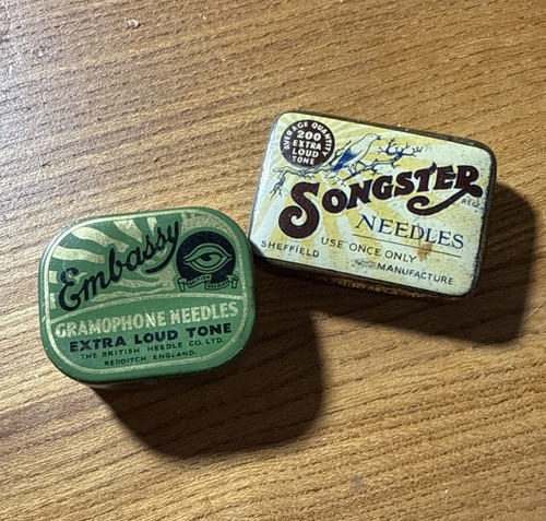 Two gramophone needle - gramophone, tins