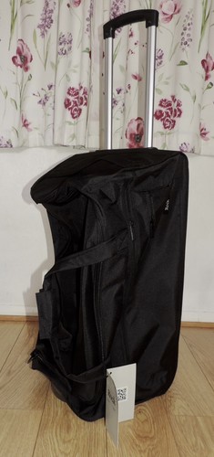 New rock wheeled - rock, duffle