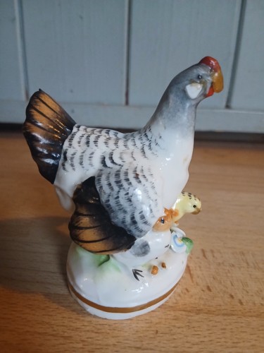 Porcelain hen chicken with - hen,