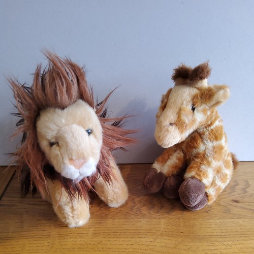 Ravensden lion giraffe - 2x,