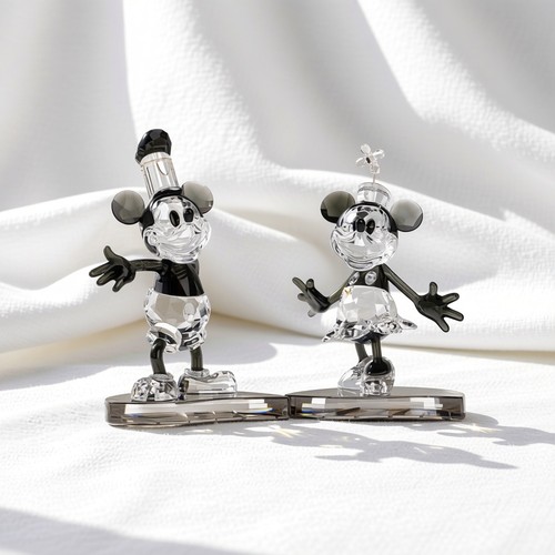 Swarovski disney steamboat - disney,