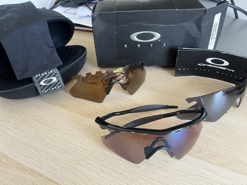 Vintage black oakley frame - oakley,
