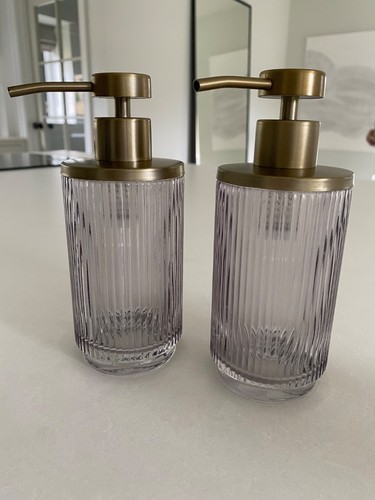 Pair glass brass - of, soap