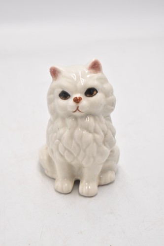 Vintage white persian cat - white,