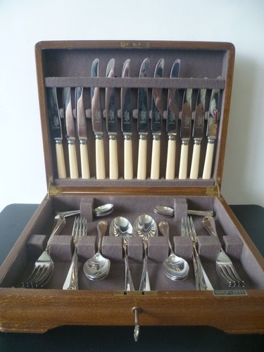 Vtg unused 38pc - unused, oak