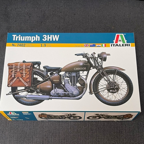 Italeri triumph 3hw 9 - italeri,