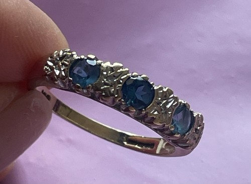 9ct gold blue topaz - 9ct,