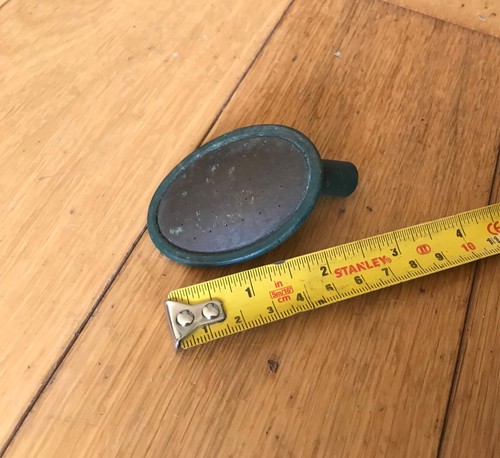 Vintage small brass plastic - small, /