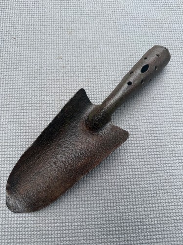 Vintage gardeners trowel - vintage,