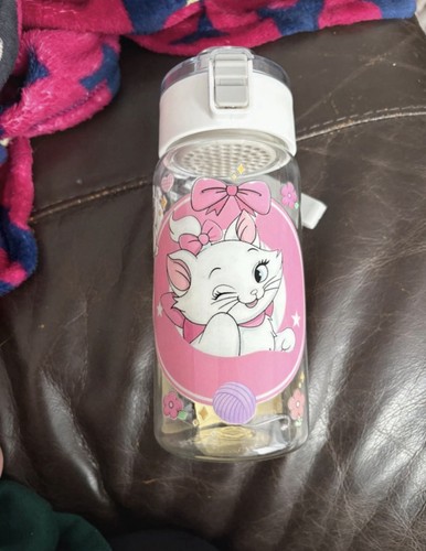 Disneys aristocats marie water - aristocats,