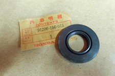 HONDA CR80 MB50 MT50 MTX50 MB80 GENUINE RIGHT HAND CRANK SEAL - # 91206-166-015