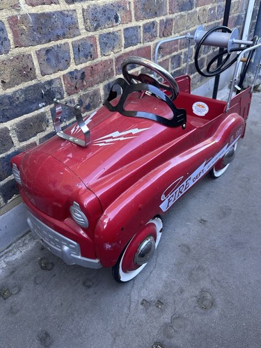Vintage 1950s fire engine - fire,