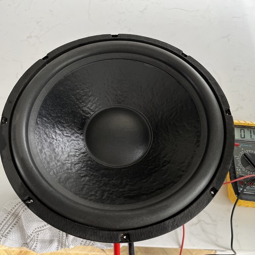 350 watts subwoofer - 15”,