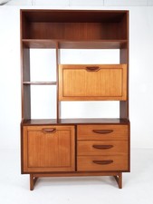 VINTAGE SHELVING UNIT / ROOM