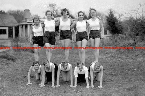 F016283 bdm girls playing - f016283,