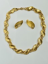 Vintage 1980s 22 Carat Gold