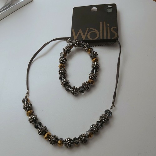 Wallis bracelet and necklace