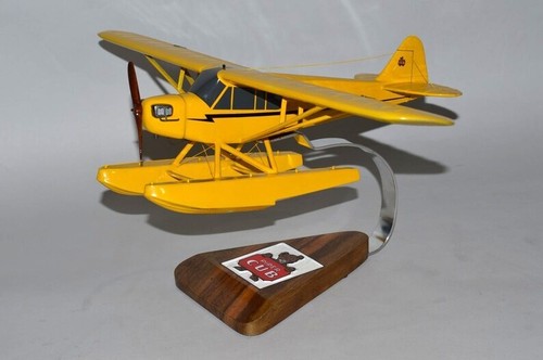 Piper cub float - piper, sea