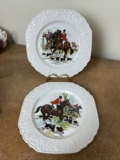 Pair of Vintage Wood & Sons Equestrian or hunting Scenes, Luncheon Plates 21.5cm