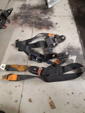 Xr3i escort   cabriolet belts