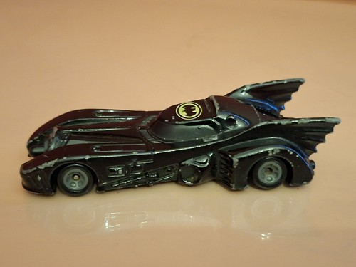 Ertl batman batmobile - batmobile, dc