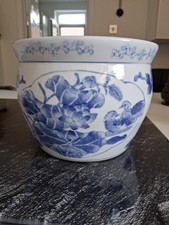 Antique Chinese Blue And White Jardiniere/Fish Bowl. 6 Characters