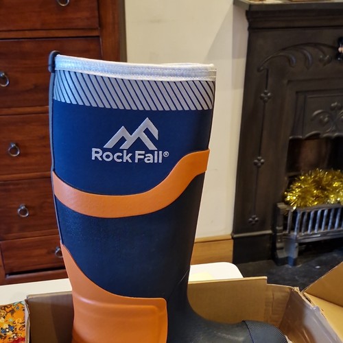 Rock fall safety work - fall, safety/work