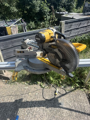 Dewalt dw717xps 250mm double - 250mm,