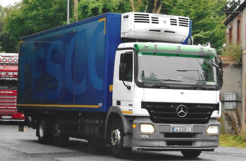Eddie stobart tesco mercedes - eddie,