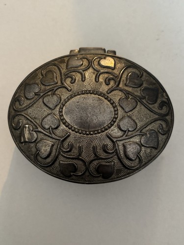Silver metal oval hinged - metal,